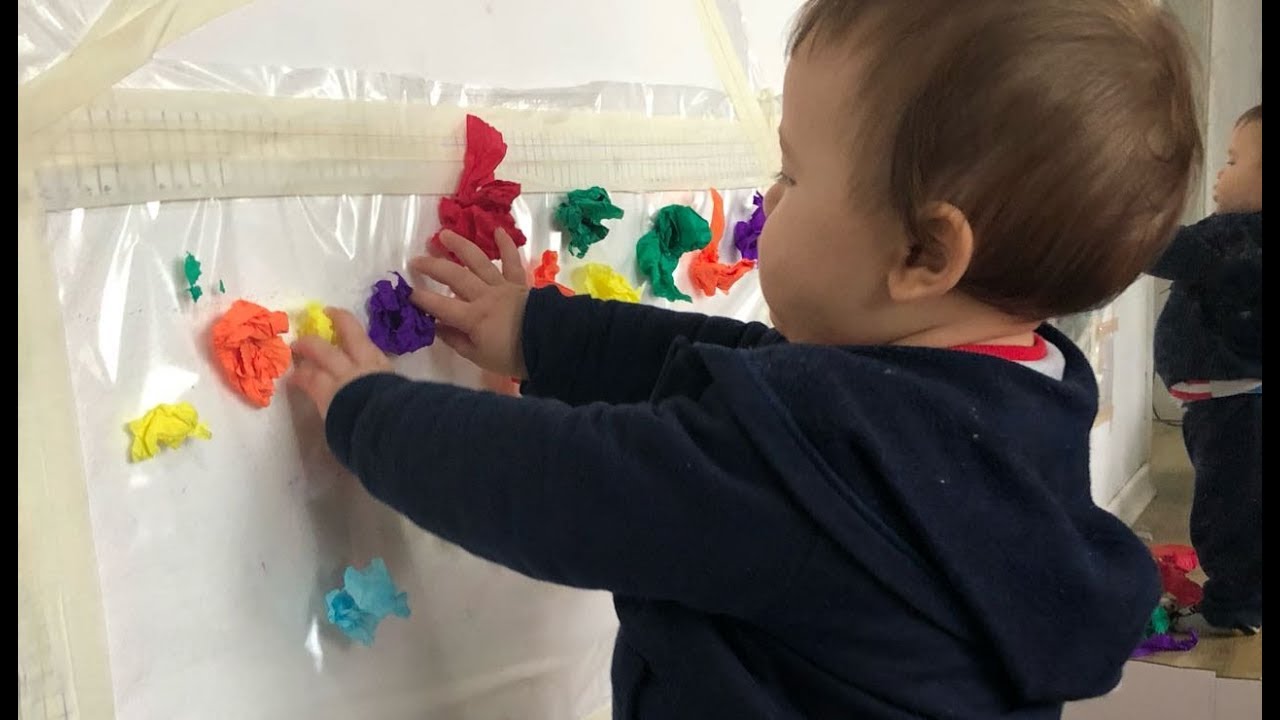 ATIVIDADE SENSORIAL PARA BEBÊS DE 6 A 18 MESES COM PAPEL CONTACT