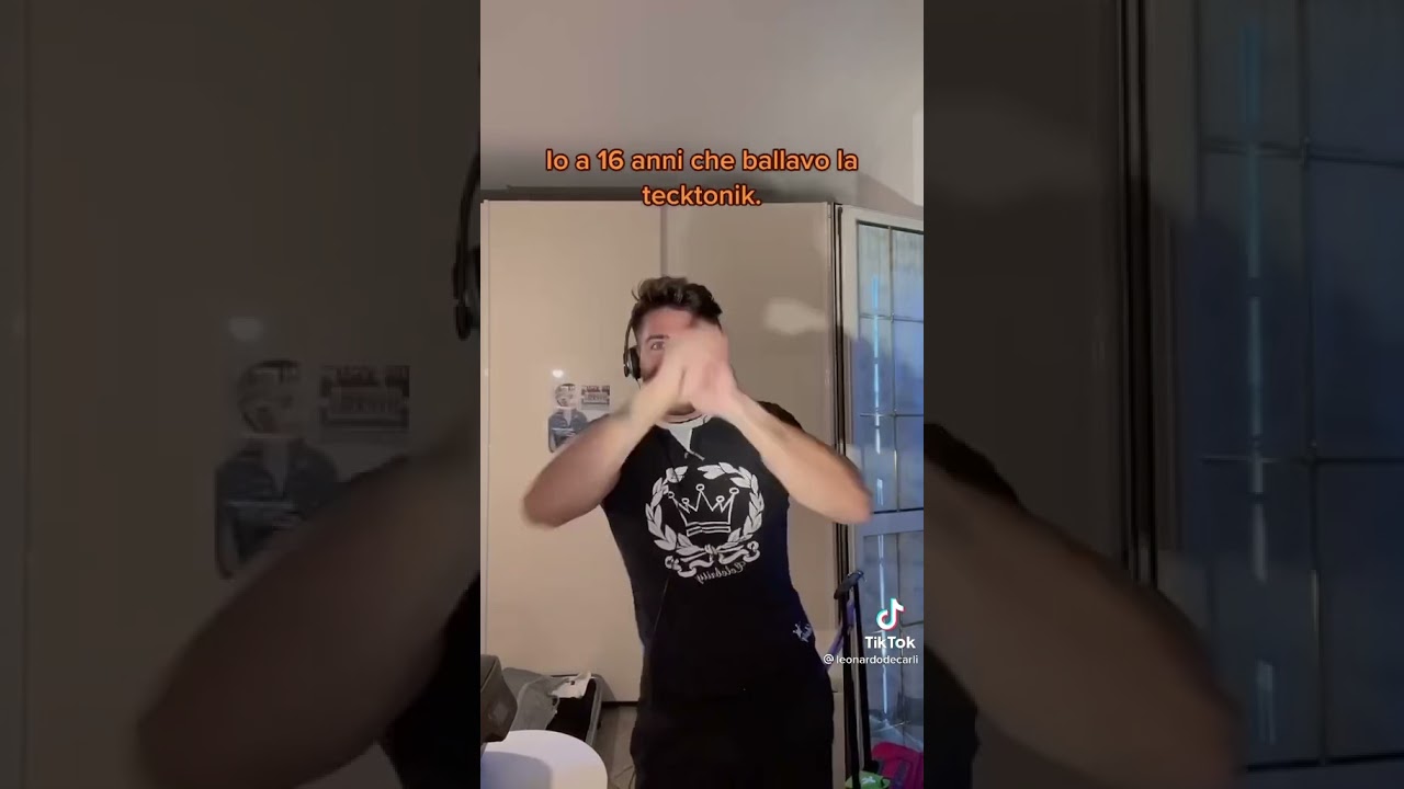 I Ragazzini Di Tik Tok ( Leonardo De Carli )