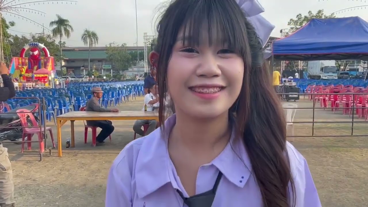 ✌️: เวลา 17:28 ”น้องจีจี๊“ 📍🥰มาให้กำลังใจ น้อง#ต้นข้าวสุปรียาที่วัดดอนหวาย ค่าบัตรเข้างาน 60 บาท 