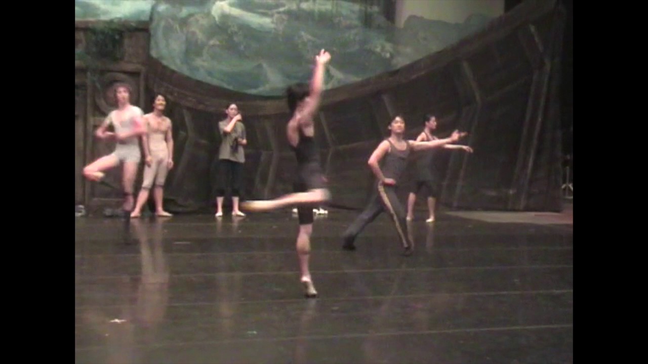 [K-ballet TV] 2004 Ballet Don Quixote male variation
