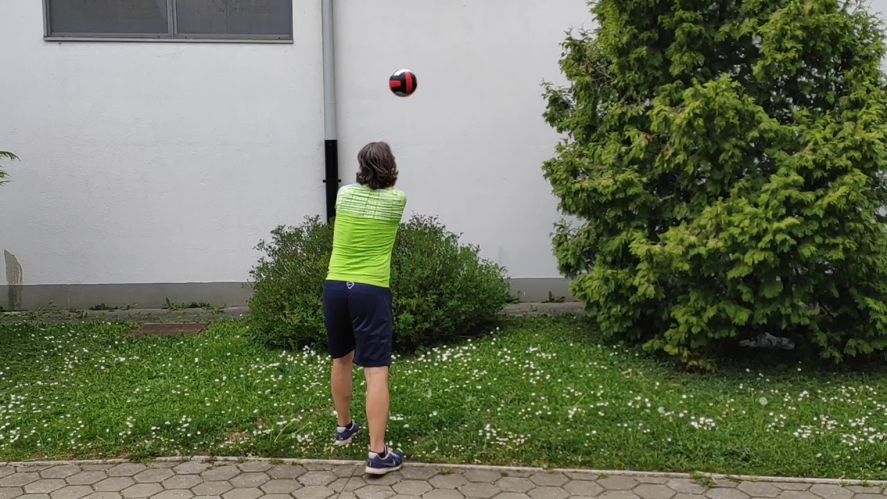 Košarica 4. del - začetni udarec ali servis.