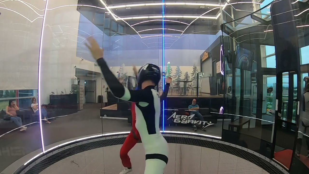 Wind Tunnel Session #5 @AeroGravity 🌬 Working on knee and back flying