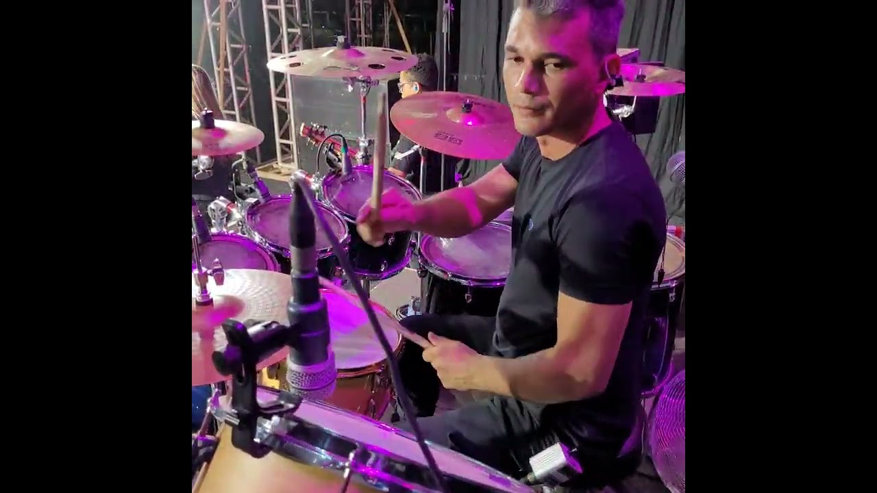 forrozinho bom de tocar forró de Luiz Gonzaga.   banda Cleyton Farias e forró da espora 🪗