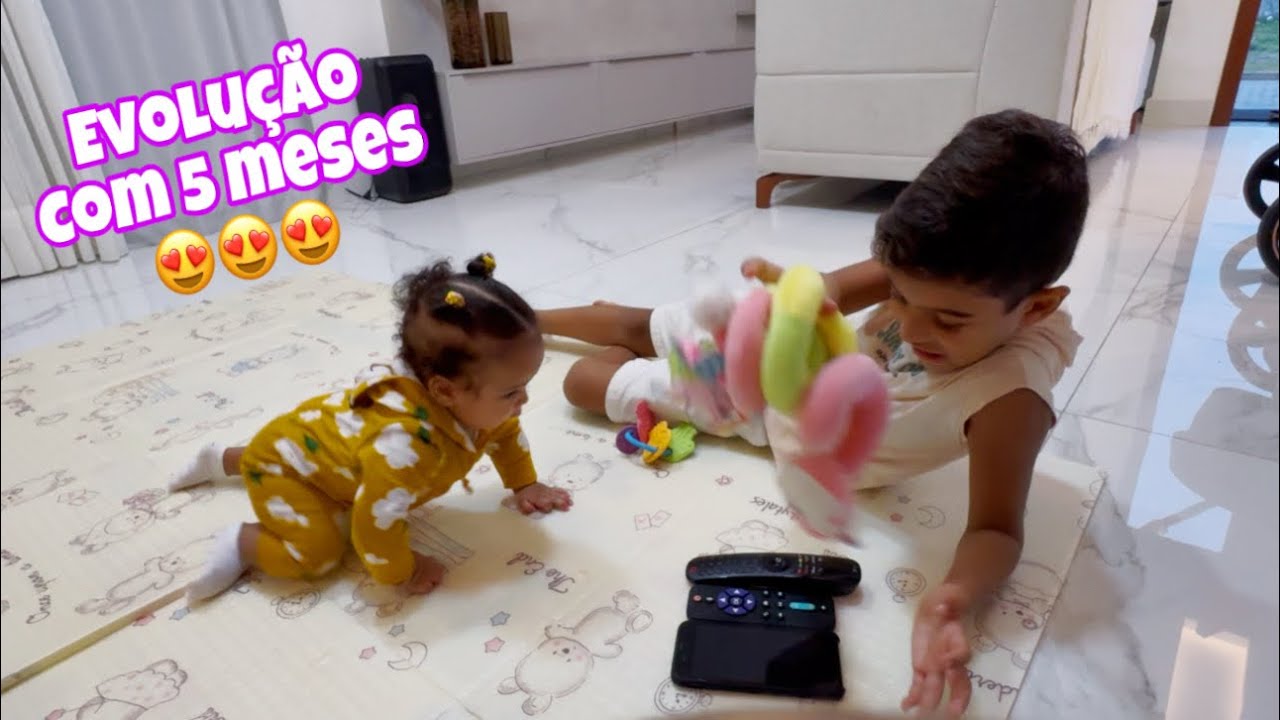 LAURA COMEÇOU A SE ARRASTAR E SENTAR COM 5 MESES + COMPRANDO AS FRUTAS PARA A INTRODUÇÃO ALIMENTAR