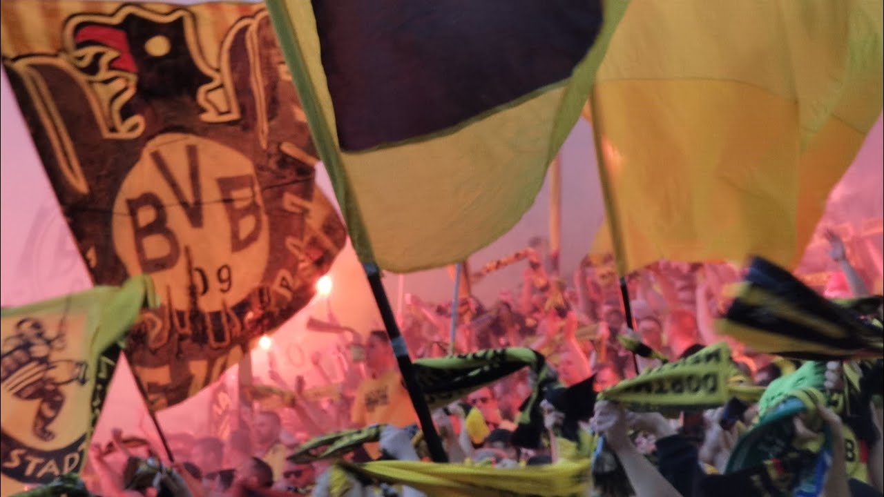 Borussia Dortmund S&uuml;dtrib&uuml;ne TRIUMPHMARSCH | Warm-up Einlaufmusik | Bundesliga Drama vs. Mainz 2023