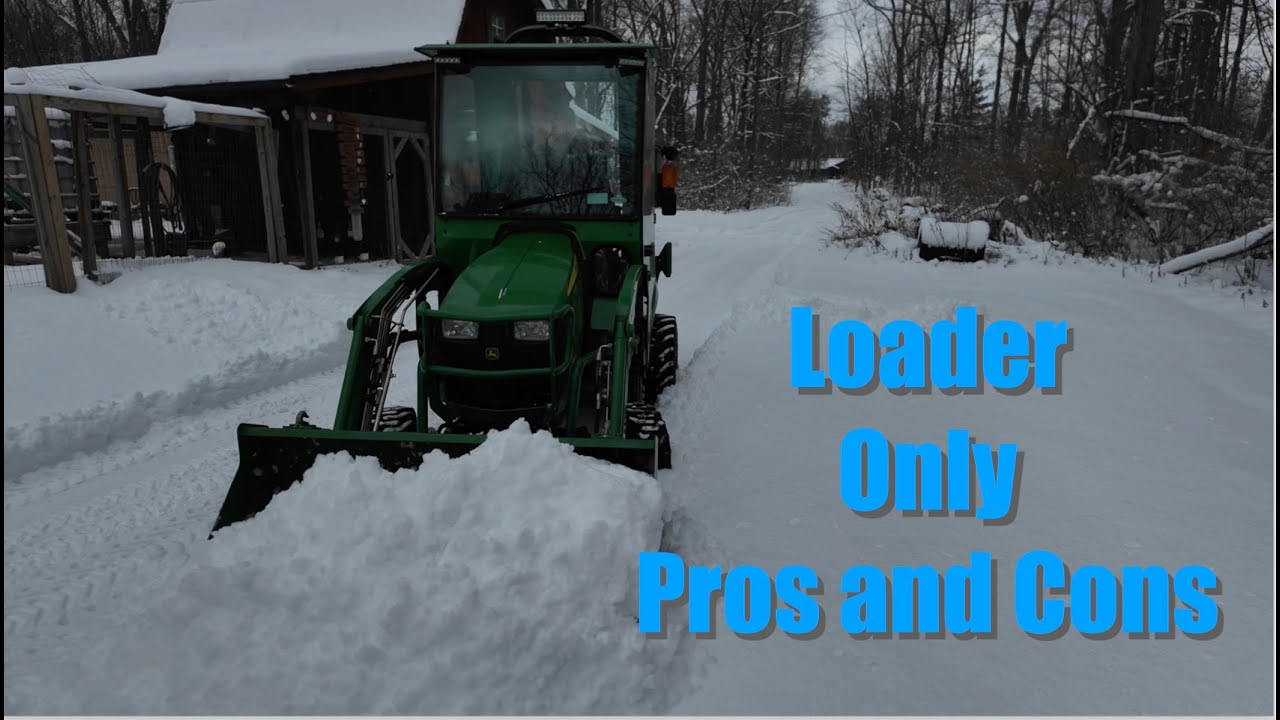 John Deere 1025R: Tackling Heavy Snow With Only The Loader