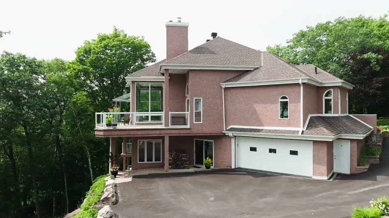 1455 Rue des Quatre Saisons, Sainte Adèle, QC. Canada