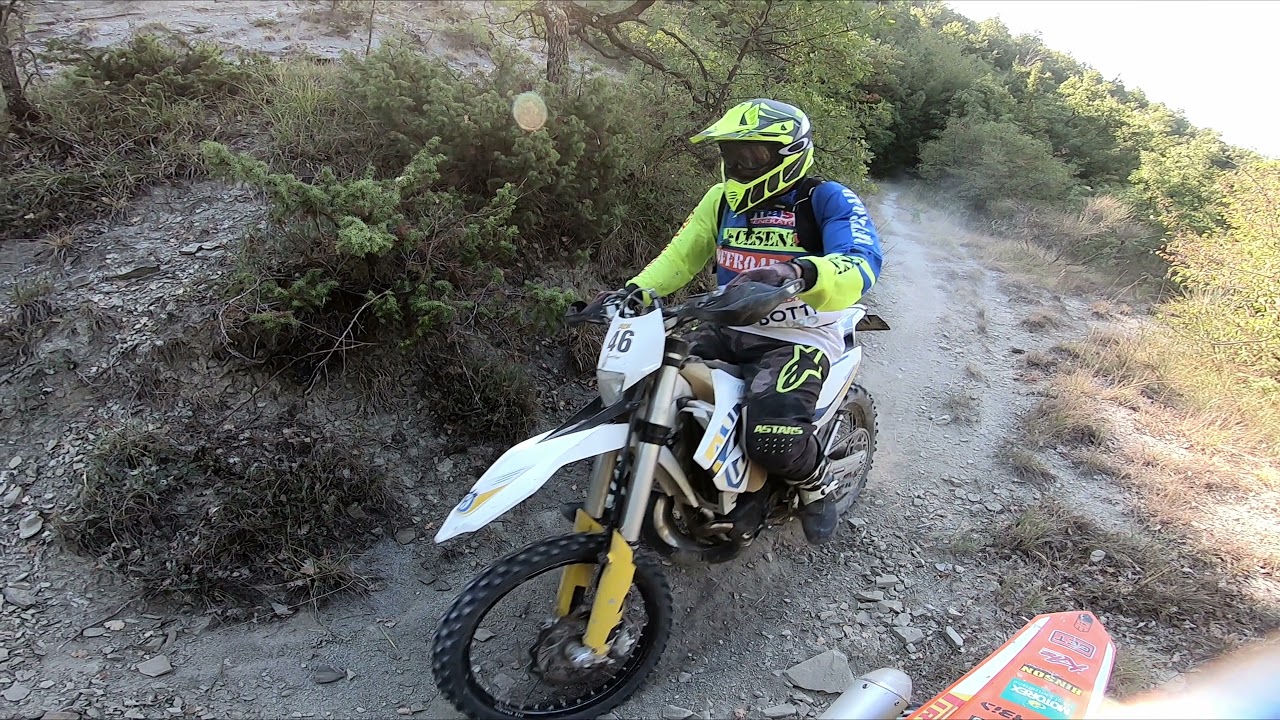 Motocavalcata -New Rat Race 2021 POV , Enduro Italiano!