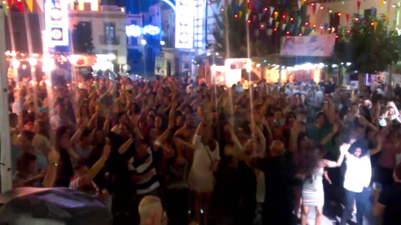 Fiestas fondon gattos negros 2013