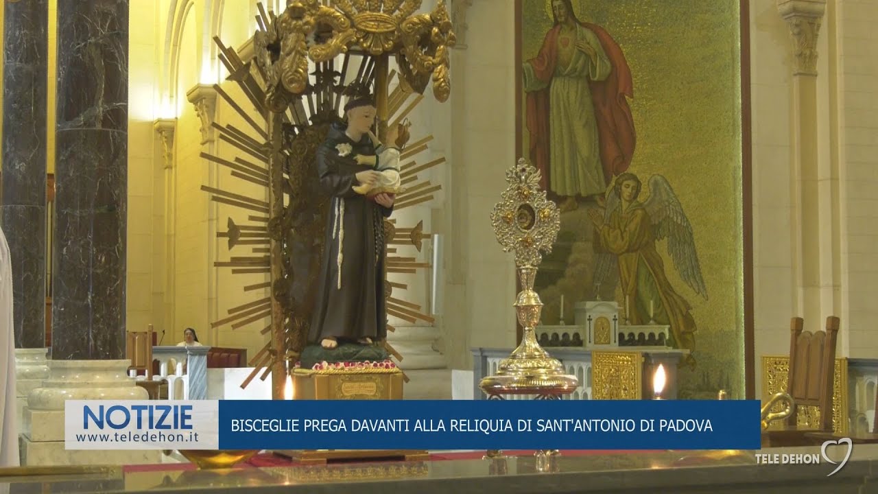 Bisceglie prega davanti alla reliquia di sant'Antonio di Padova