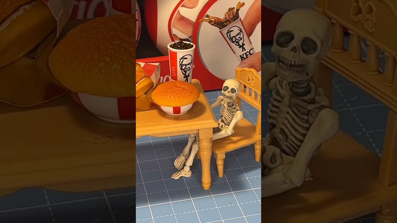 Here’s part two of Mr.Bones opening Mini Brands KFC! 