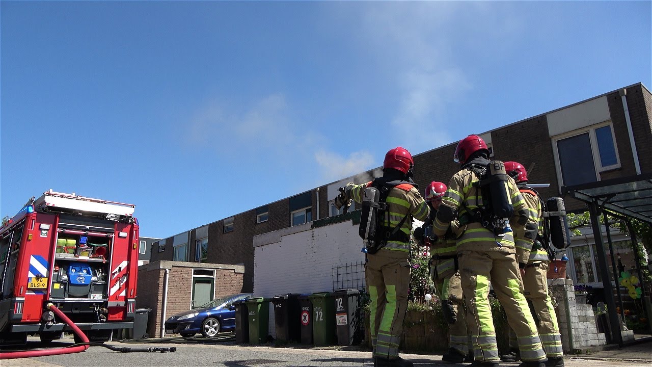 Middelbrand in woning Noordzeestraat Lelystad door mogelijke wietplantage