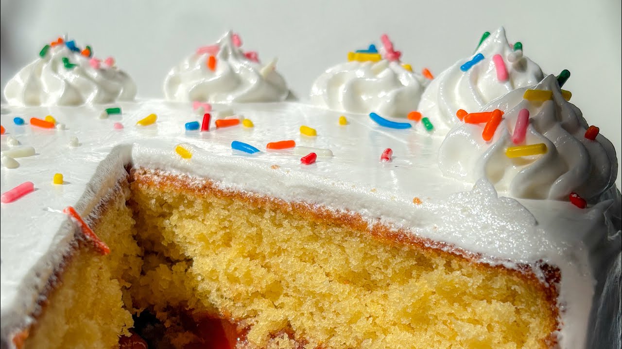 Dominican Cake (Bizcocho Dominicano) 