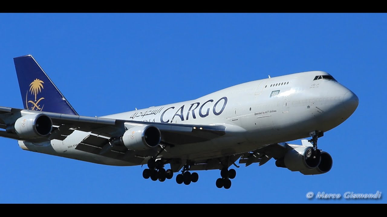 Saudi Arabian Cargo 747-481F landing at Pisa Galileo Galilei Airport