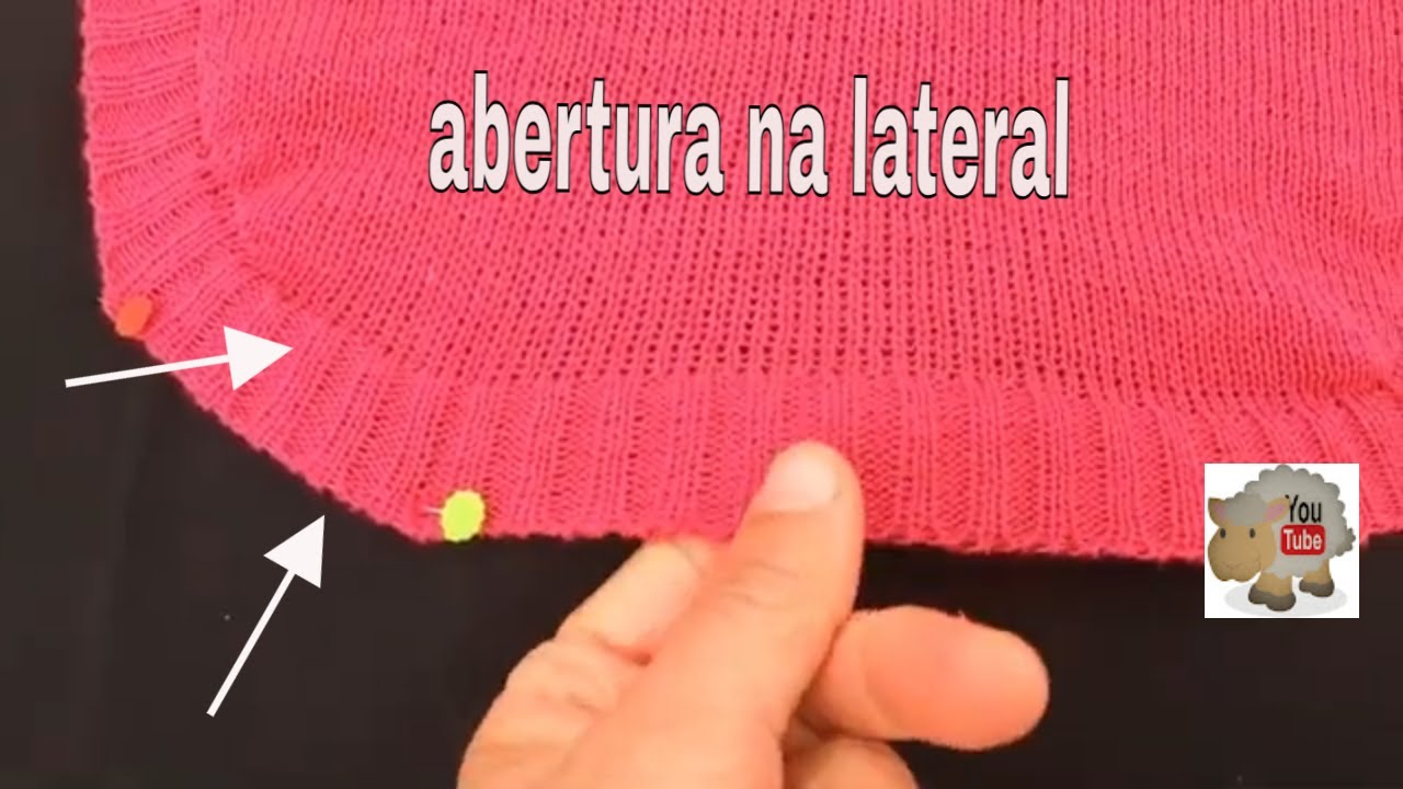 barras na abertura lateral feito em tricô à máquina