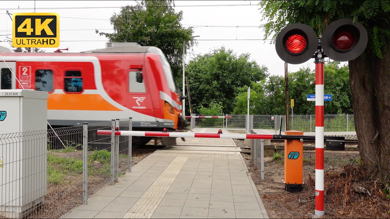 Regional Trains Railroad Crossing! ★ 4K ★