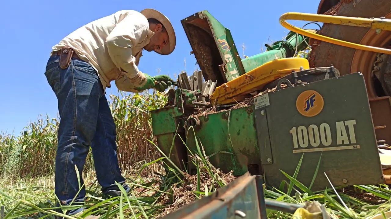 como regular  as facas da ensiladeira JF c 120.