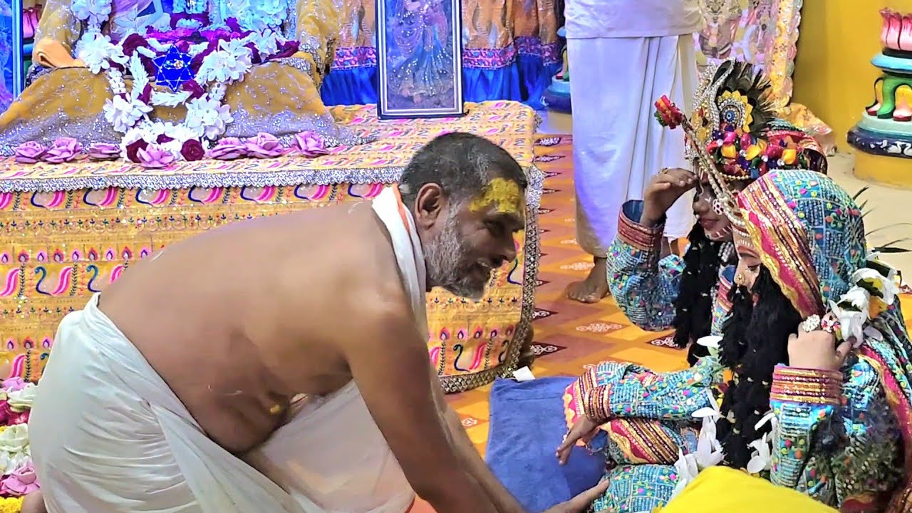 आरती के बीच अचानक आए श्री रास बिहारी सरकार फिर क्या हुआ इस वीडियो में देखे 02/09/2025