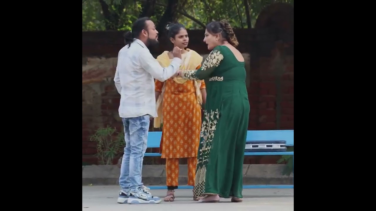 हमारी प्राइवेट वीडियो बनाकर 2 लाख की डिमांड! 😱 सच जानकर हिल जाओगे