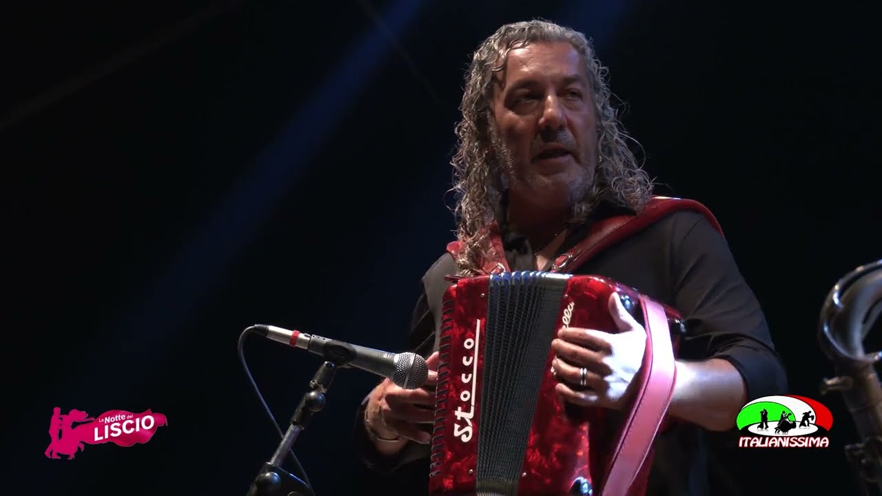 FIOCCHI DI NEVE ACCORDION MASSIMO BUDRIESI DAVIDE SALVI #fisarmonicistiditalia #italianissimatv
