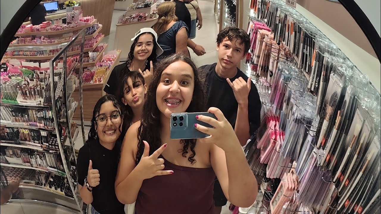 DIA DE SHOPPING COM OS AMIGOS 😁