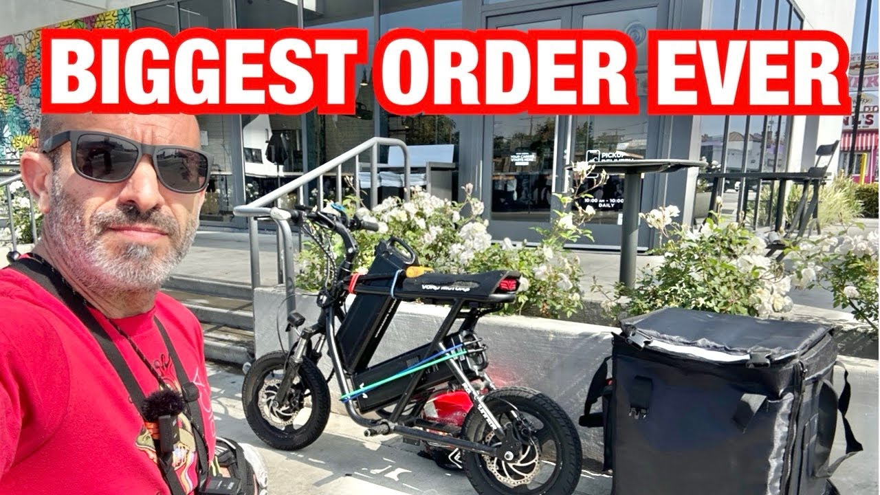 DOORDASH ON ELECTRIC SCOOTER - Worlds biggest delivery box on the Emove Roadrunner Pro
