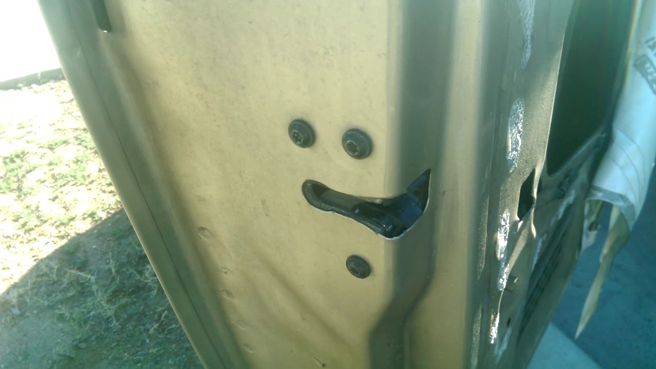How to Remove Door Latch Assembly: 1999 Ford Ranger