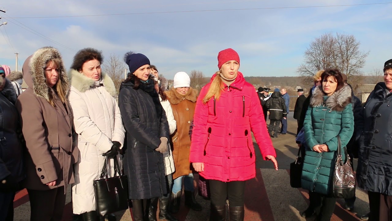 Протест працівників Чернятинського коледжу