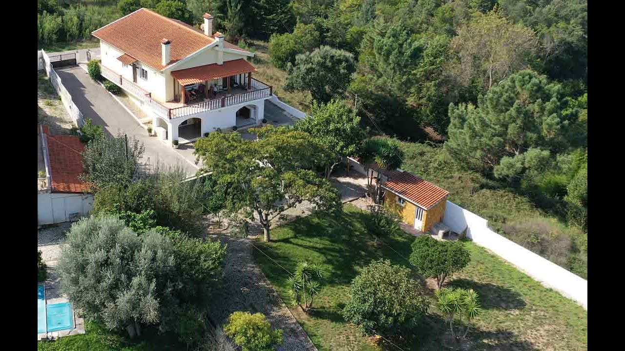 €285,000 Do You Dream Of Owning A Villa In Portugal? 5 Bedroom Property in Portugal