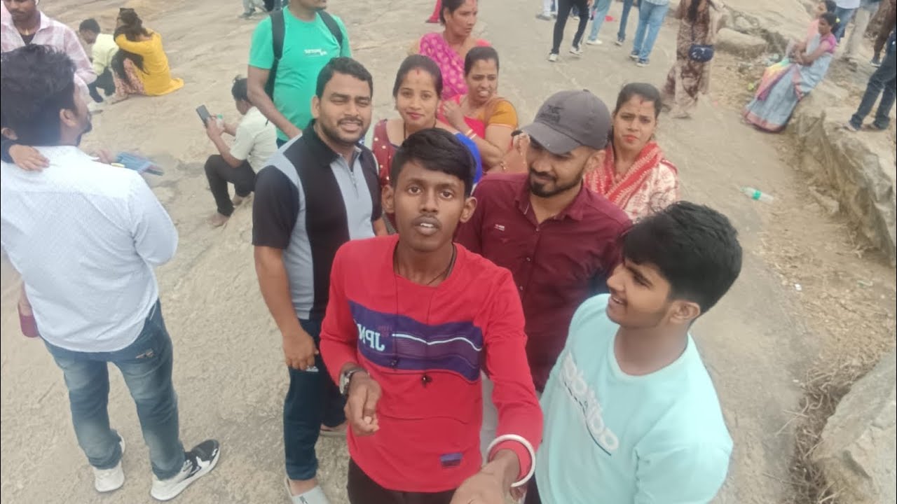 Bangalore ra thiba banara ghata me and my all friends 