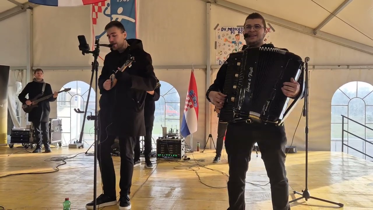 Sjajna atmosfera na dočeku Kuzmanovića i Raužana