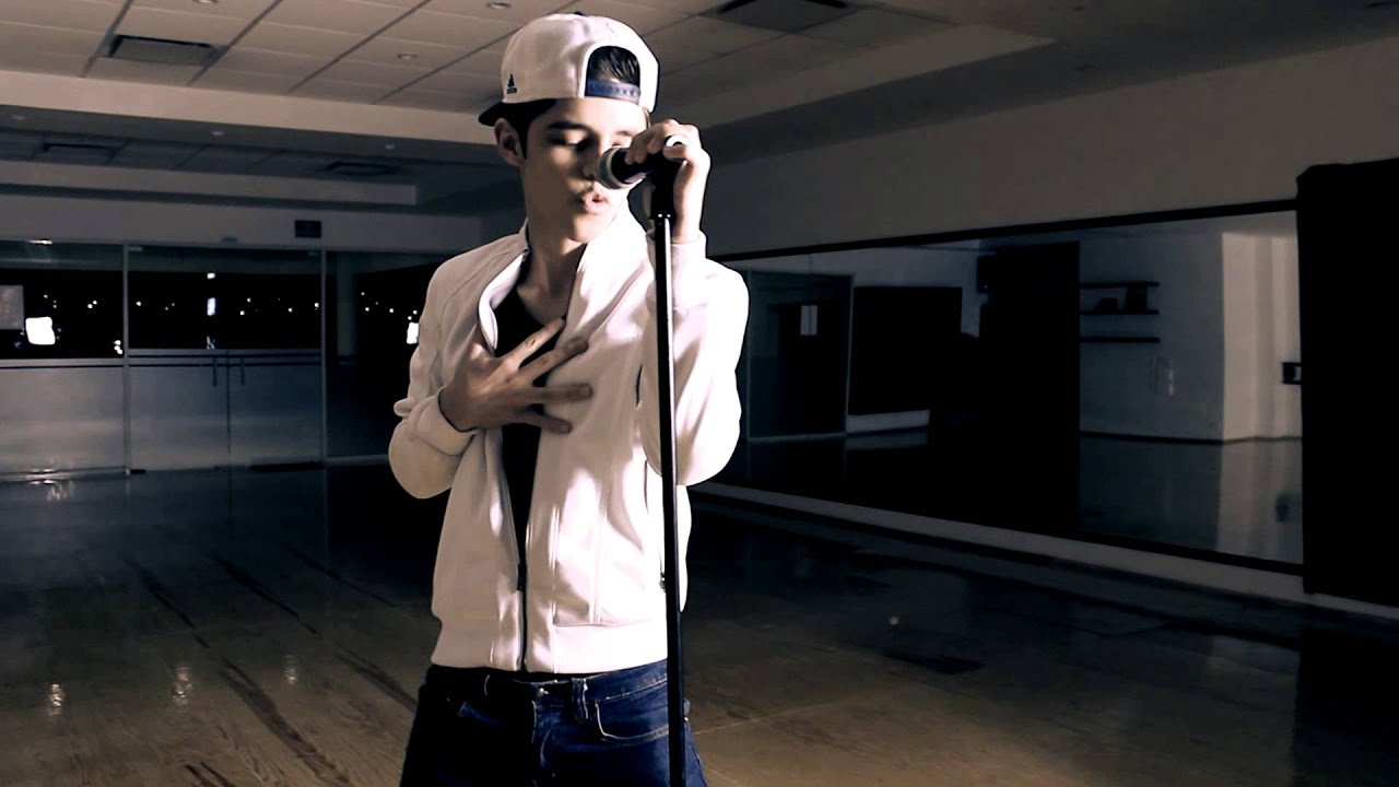 ROBIN THICKE - BLURRED LINES (COVER ALEX HOYER)