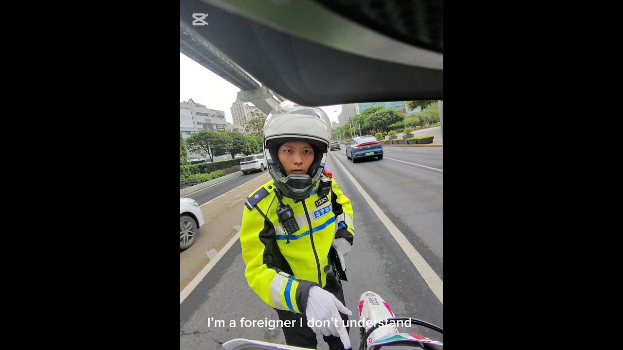 Chinese🇨🇳 police pulled me over (I was in the wrong) We had a language barrier #surron #ultrabee