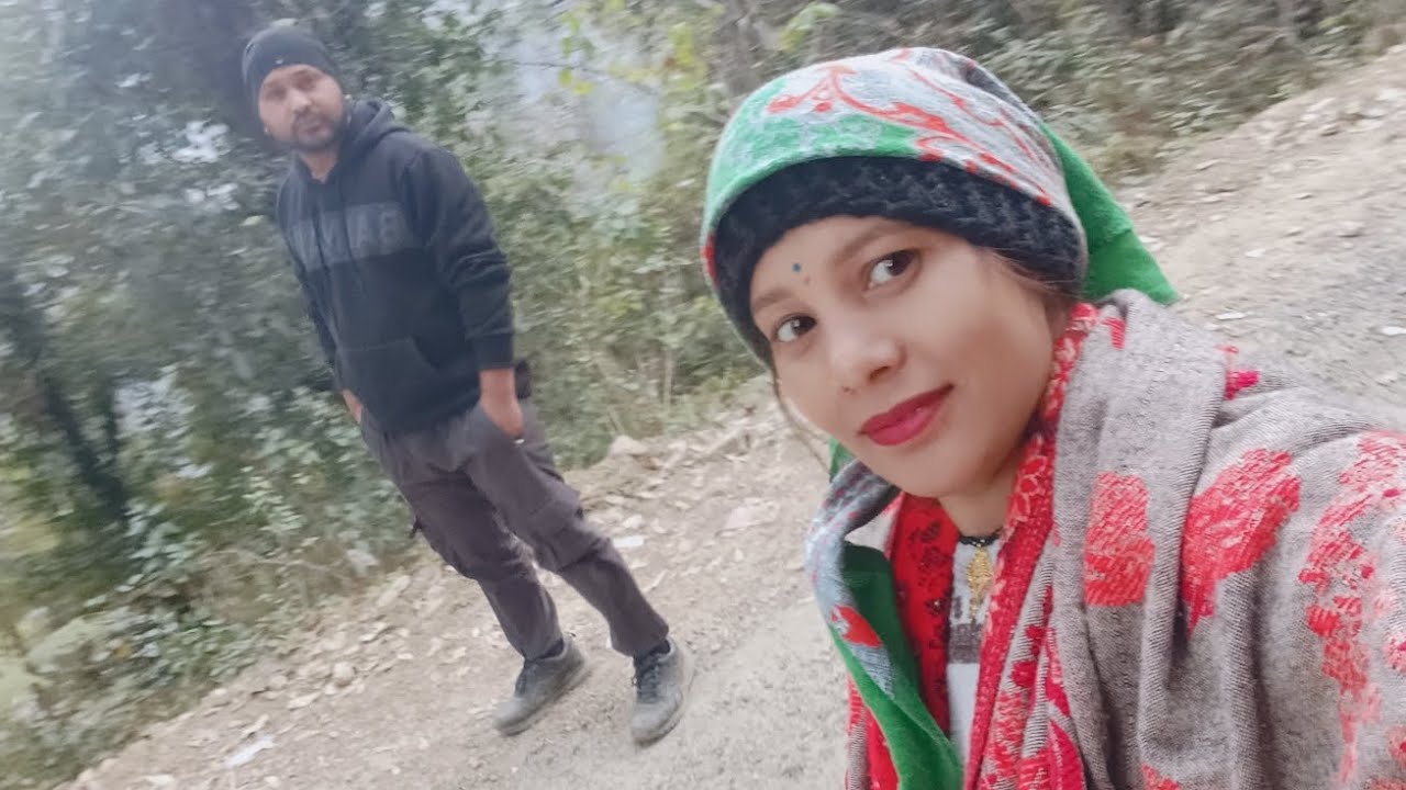 ## Aaj Kal mai apni maa k pass aayi hu jamu 