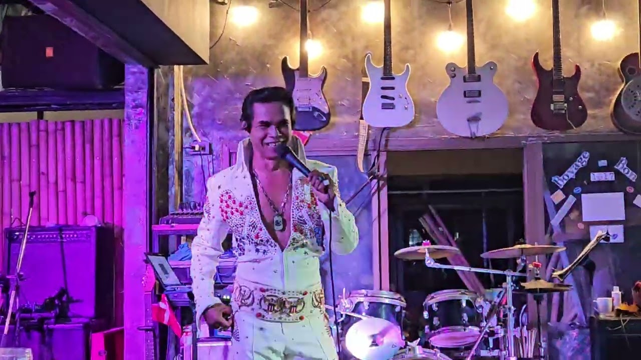 Elvis på ” Kevin Calypso ” Karon Thailand 17/2-25