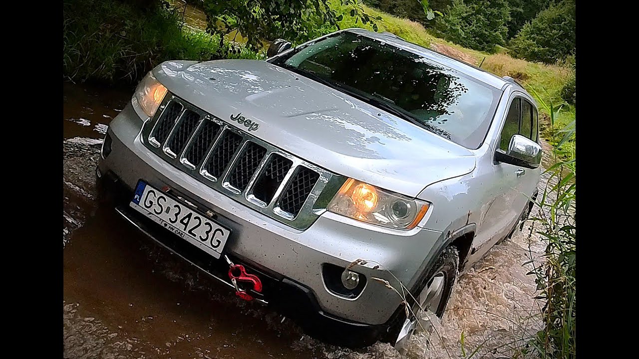 Jeep - rzeczka i błotko