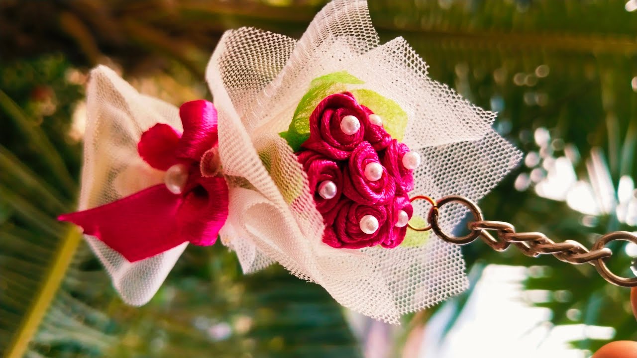 Bouquet key ring for valentine day gift ||Valentine day ke liye gift kaise banaye@Madhumitacreation 