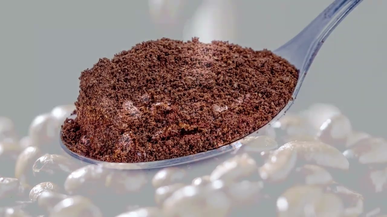 Пейте кофе с молоком- будете не здоровы. Drink coffee with milk, you will not be healthy.
