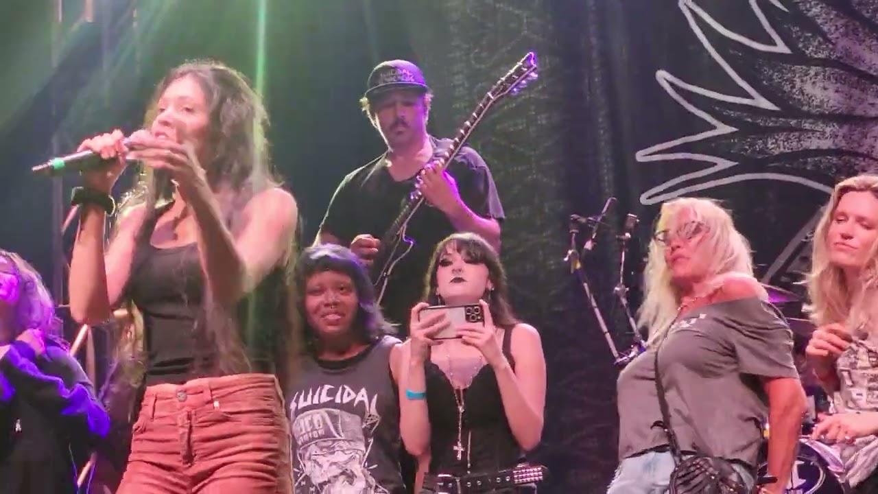 Suicidal Tendencies - Adrenaline Addict (live)