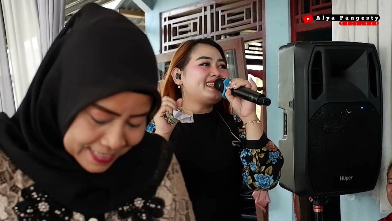 SEGUDANG RINDU - COVER LIVE ALYA PANGESTY FEAT OQINAWA