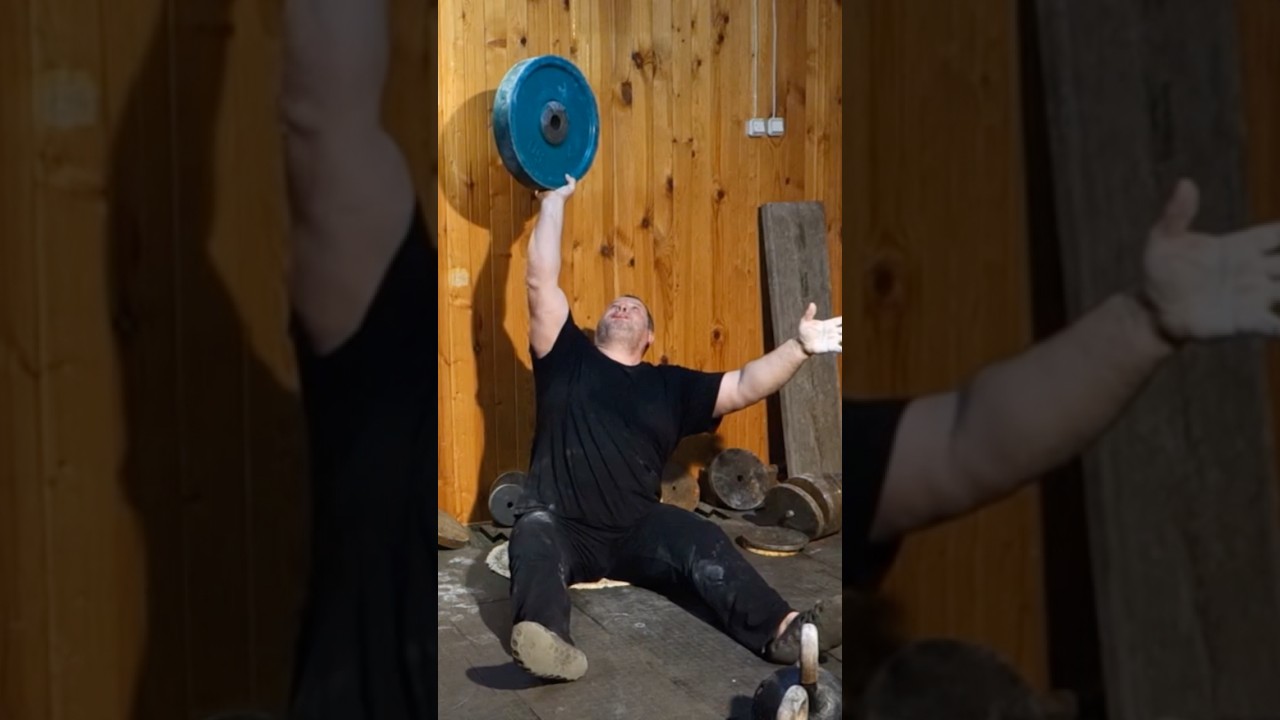 МИРОВОЙ РЕКОРД! БЛИН 50 КГ!! ВАДИМ ИЩЕЙКИН. НАПОПА ВЫЖИМАНИЕ ПРАВОЙ СИДЯ НА ПОЛУ!!! 50KG PLATE PRESS