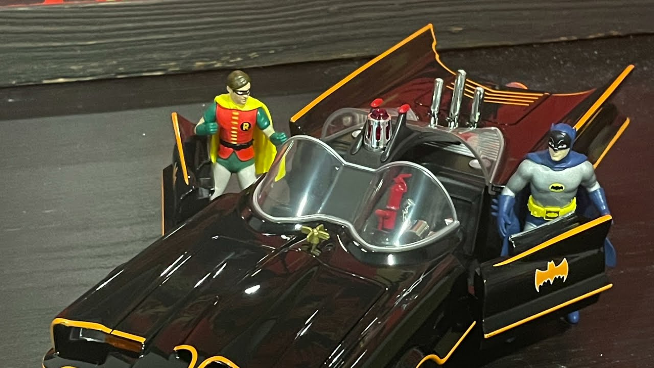 Jada Hollywood Batmobile (Classic TV Series) Unboxing Batman '66