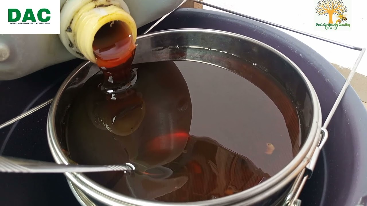Voici comment avoir un MIEL PUR après récolte et extraction....