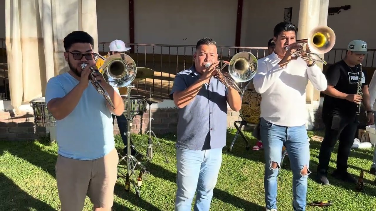 El duende Negro con este bandonon
