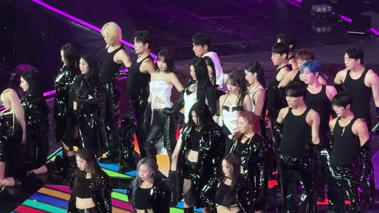 LE SSERAFIM - CRAZY fancam at SBSGAYODAEJEON 12-25-24
