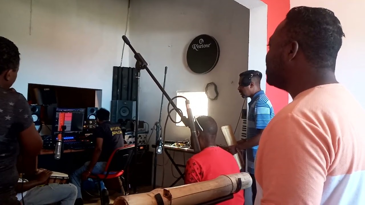 premier enregistrement de eliard ranggeh en studio de DJ Driss