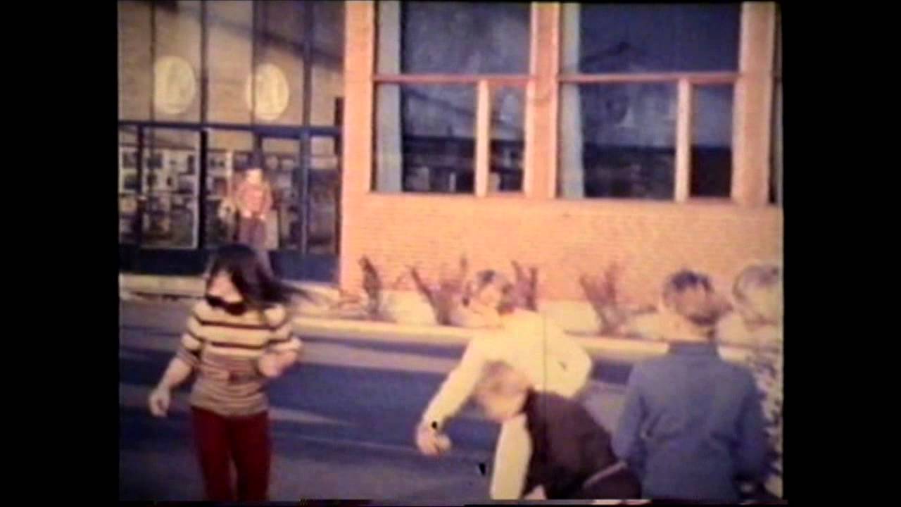 Tvis Skole - leg i skoleg&aring;rden