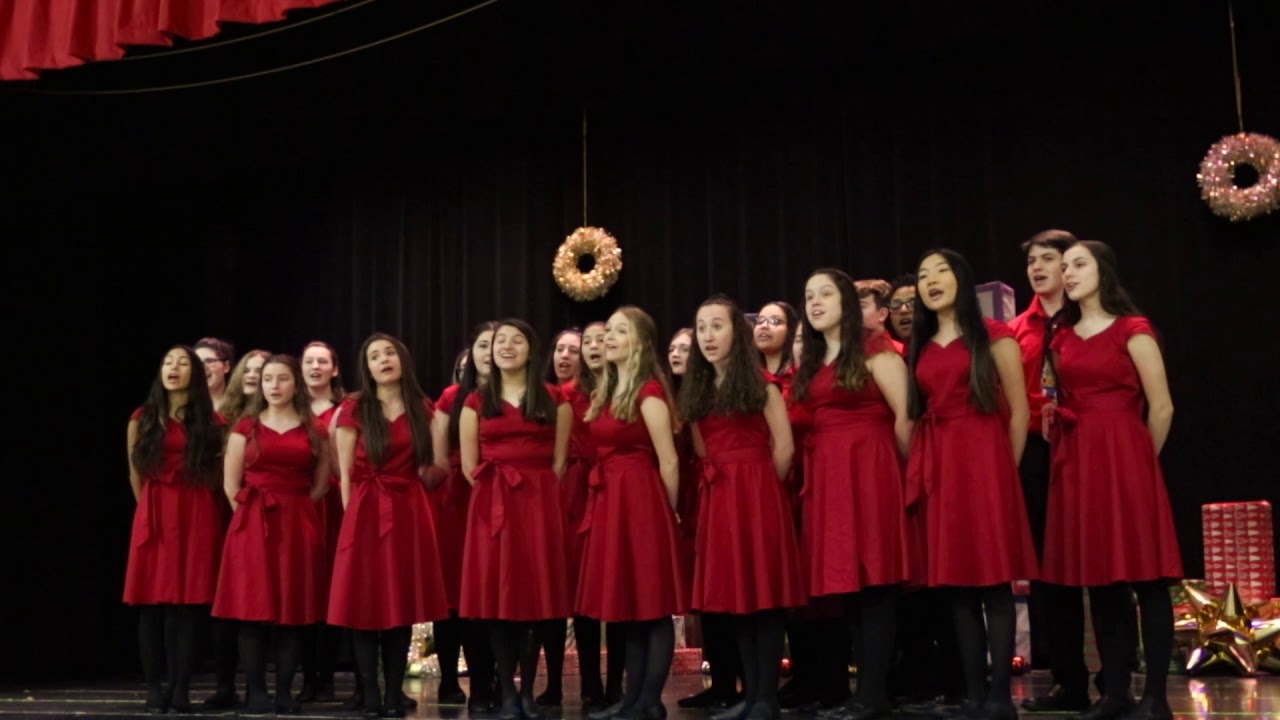 Staten Island school chorus rehearses for Radio City Music Christmas show