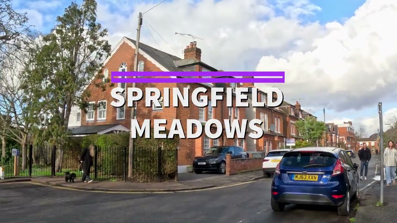 Winter in Weybridge, Surrey - Churchfields Avenue through Churchfields Recreation Grounds Walk