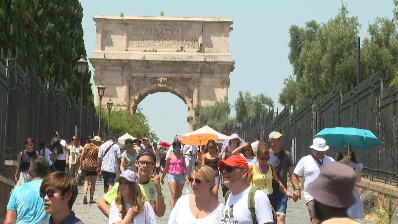 Oppressive heatwave beats down on Rome | AFP